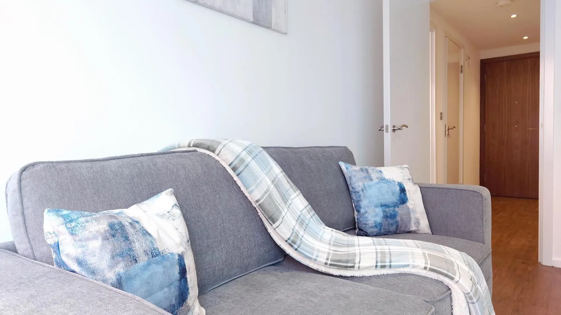 Deluxe One Bed Apartment By London Excel & O2 0*,