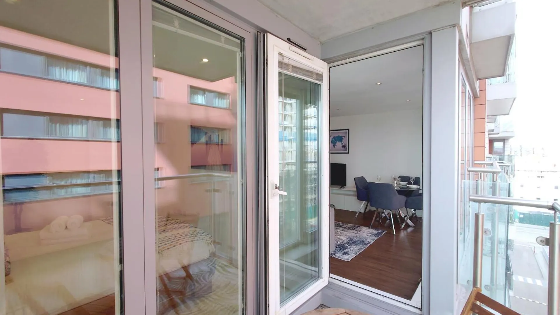 Deluxe One Bed Apartment By London Excel & O2
