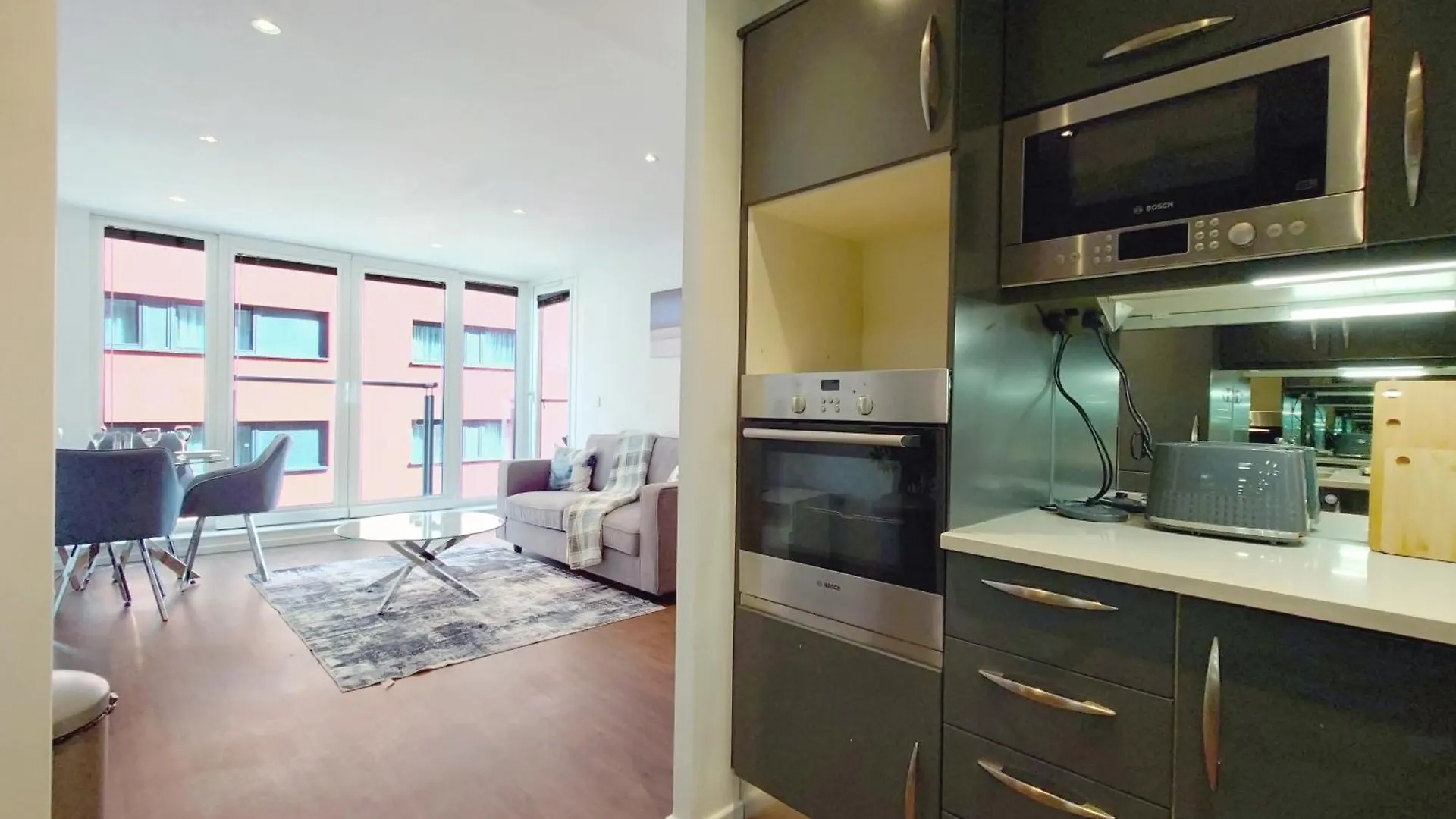 Deluxe One Bed Apartment By London Excel & O2